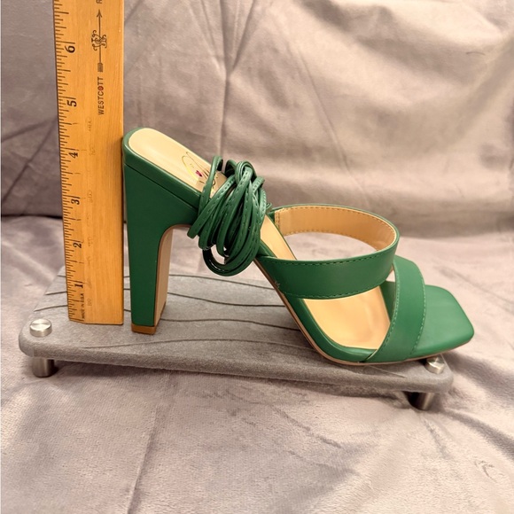 Heart in D Emerald Green Lace-Up Square Toe Heels/Sandals Size 9 - Picture 8 of 8
